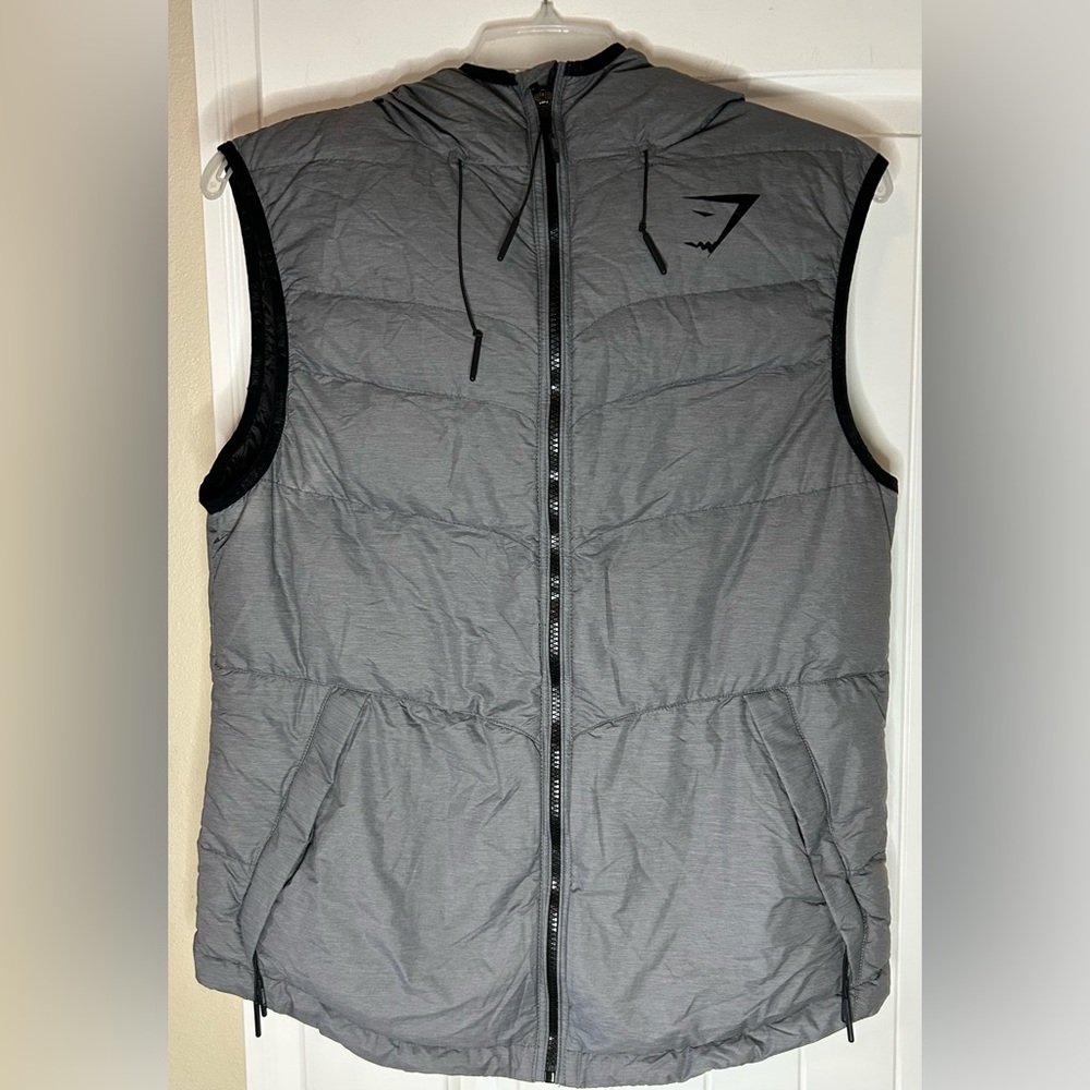 GymShark  Fitted sector Gilet Hooded Vest Size L
